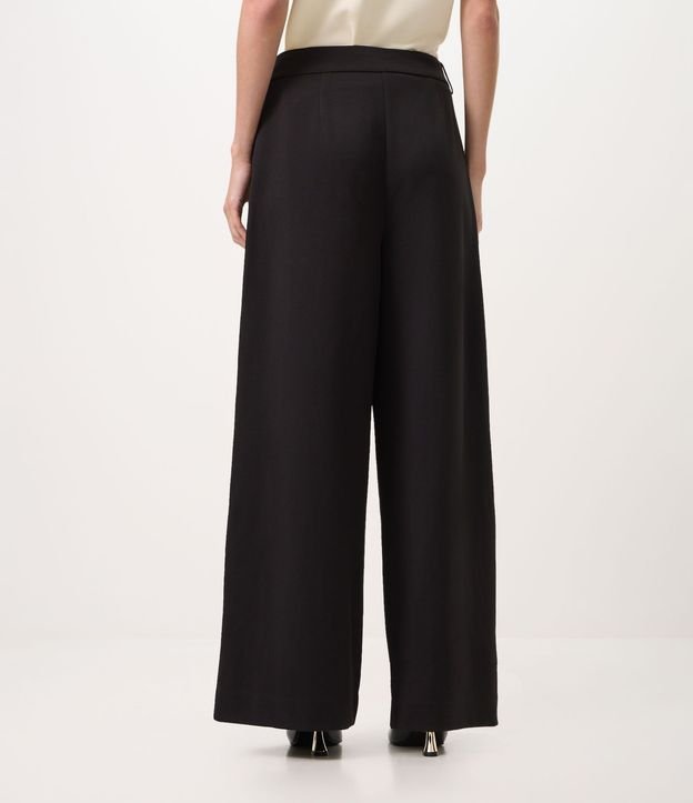 Pantalón Wide Leg en Crepé con Cinturón y Hebilla 3