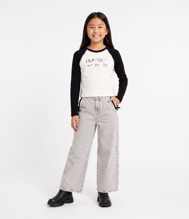 Blusa Baby Tee en Cotton con Manga Raglán Huntrix - Talle 5 a 14 años