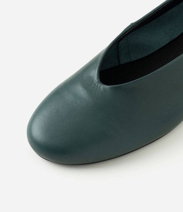 Zapatilla en Cuero con Punta Redonda 4
