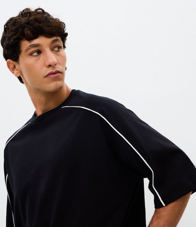 Remera Boxy en Algodón con Rayas Contrastante 1