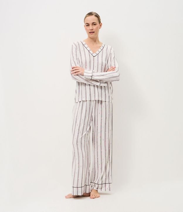 Pijama Largo en Peach Touch con Estampa de Rayas Contrastante