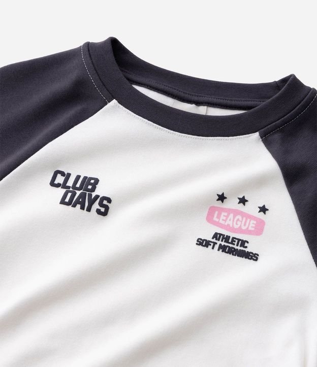 Remera Baby Look Infantil en Algodón con Manga Raglán y Lettering Puff - Talle 5 a 16 años 4