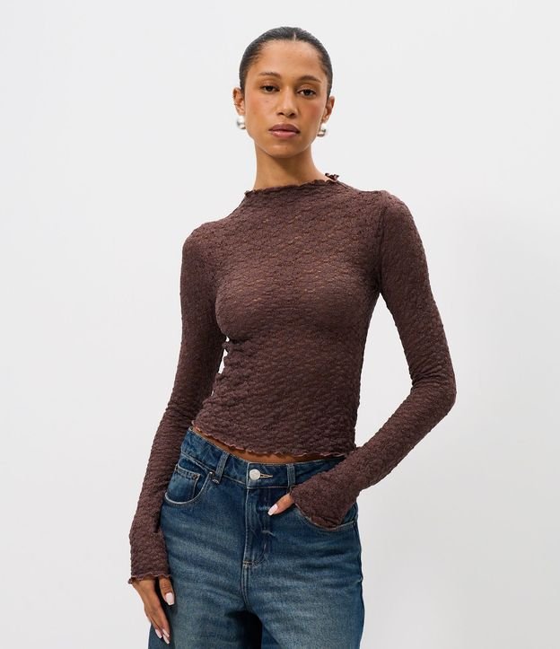 Blusa Manga Larga en Encaje Texturizada con Cuello Alto 1