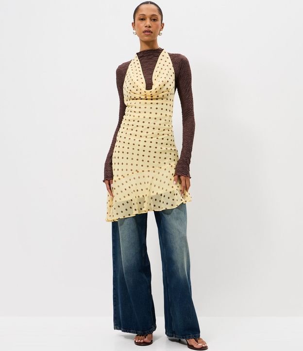 Blusa Manga Larga en Encaje Texturizada con Cuello Alto 2