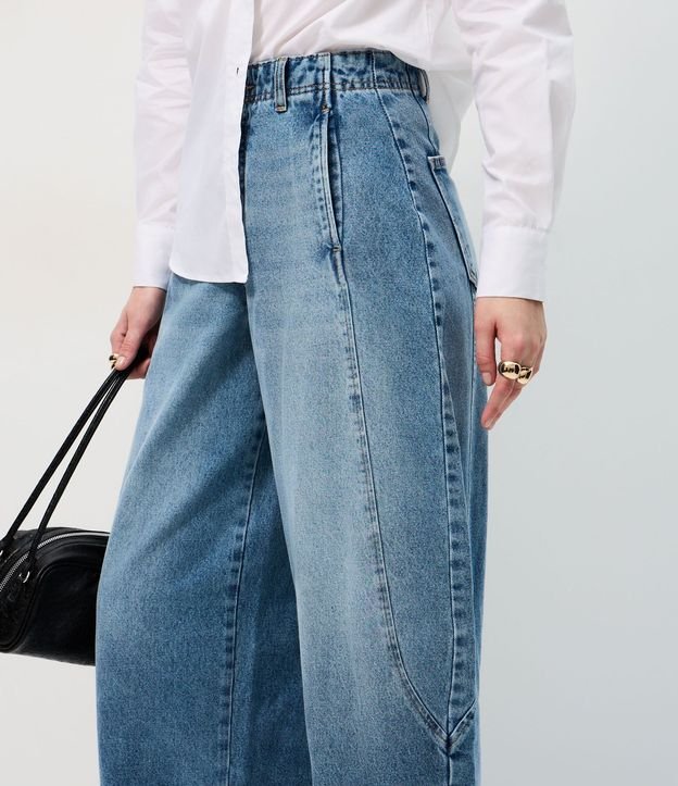 Pantalón Barrel en Jeans con Cintura Alta y Recortes 4