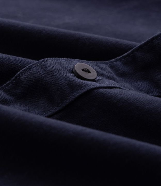 Camisa Comfort en Algodón con Bolsillos Solapa y Abotonado 4