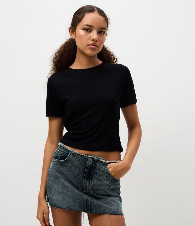 Blusa en Rib con Encaje en la Manga