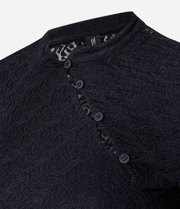 Blusa Manga Larga en Encaje con Botones Diagonales en el Cuello 6