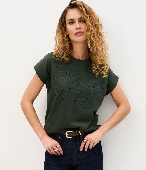 Blusa en Algodón con Bordado de Flor