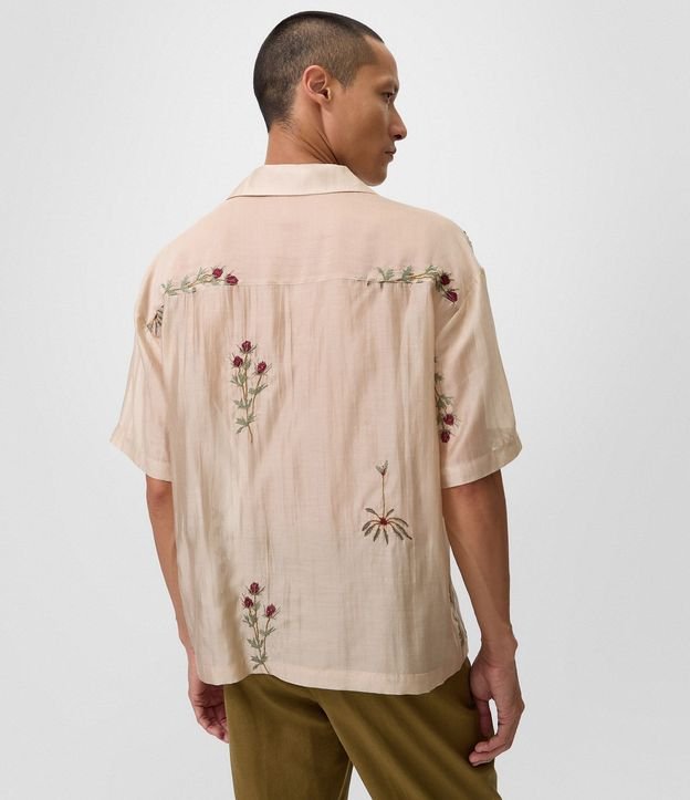Camisa Boxy en Liocel con Bordado Floral Organza 3