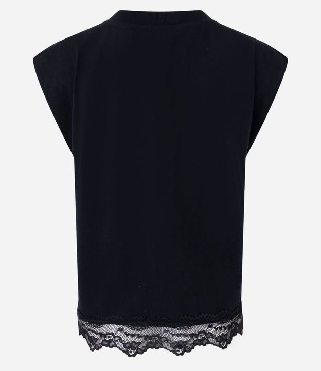 Blusa Muscle con Estampado Feminine Mystique y Bajo de Encaje 8