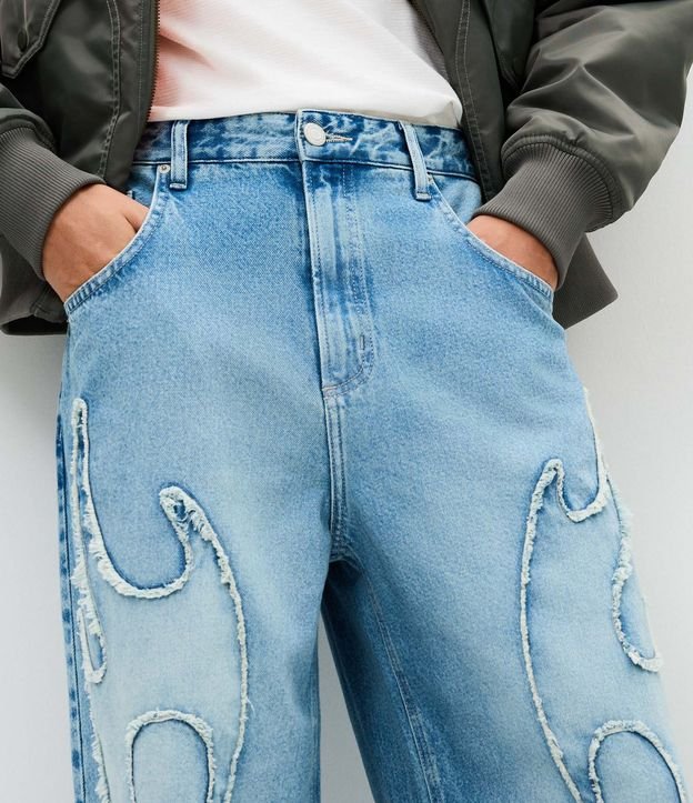 Pantalón Super Baggy en Jeans con Tribal en Efecto Deshichalado 4