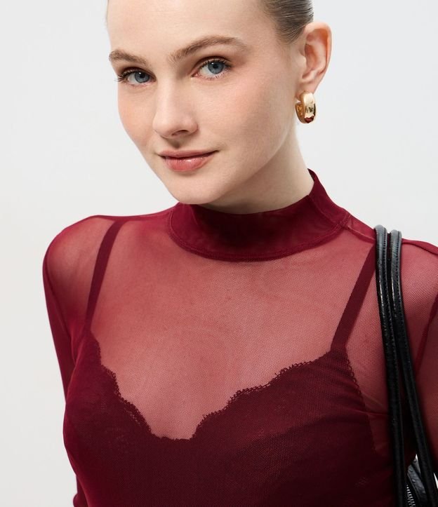 Blusa en Tule con Transparencia y Cuello Alto 3