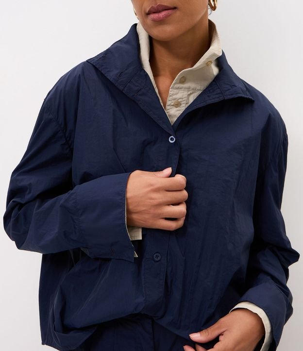 Camisa en Poliamida con Cuello Alto 5