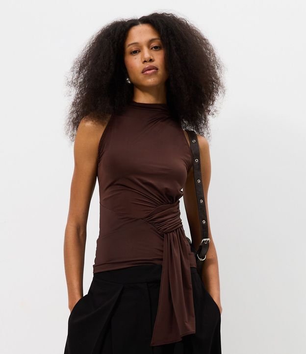 Blusa Cuello Halter en Malla con Detalle de Cinta Suelta