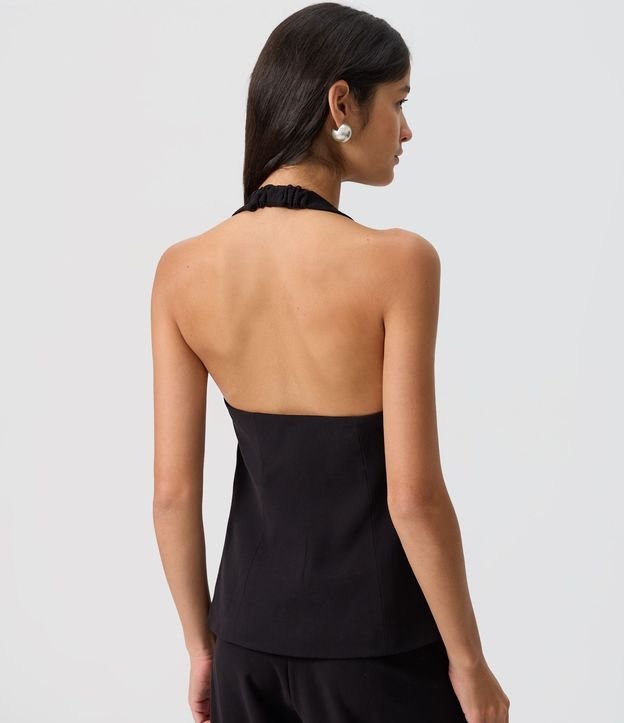 Chaleco Halter en Sarga con Abotonado y Escote Profundo 4