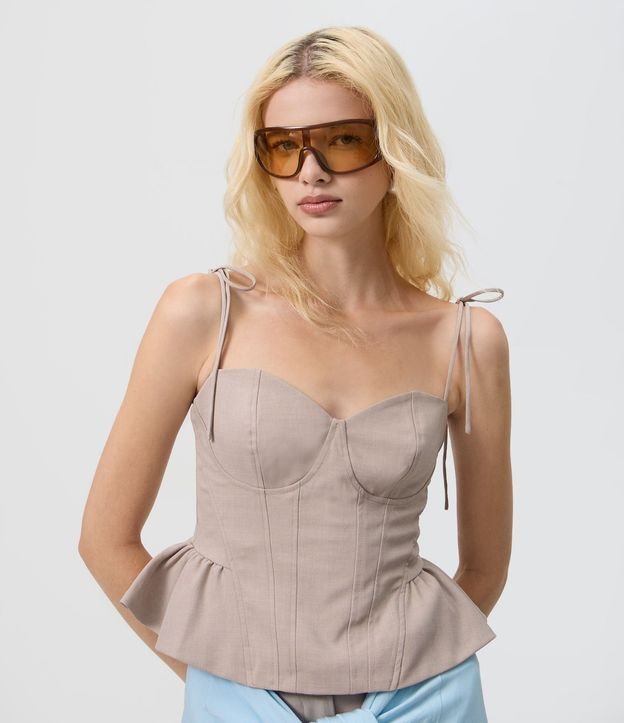 Blusa Peplum con Escote Corazón y Lazo en los Breteles