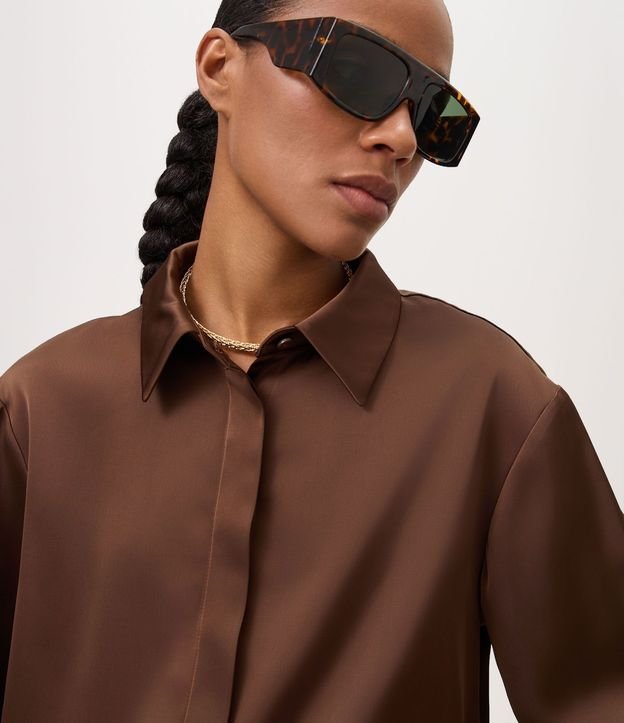 Camisa Satinada con Cuello Clásico 3