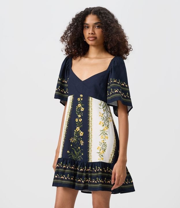 Vestido Evasê con Estampado Floral y Detalles Constrastantes