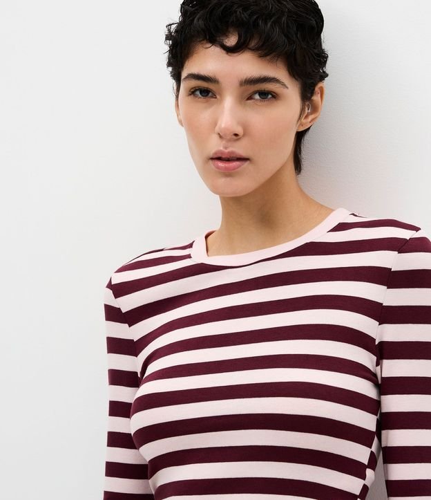 Blusa Cropped en Rib con Rayas 4