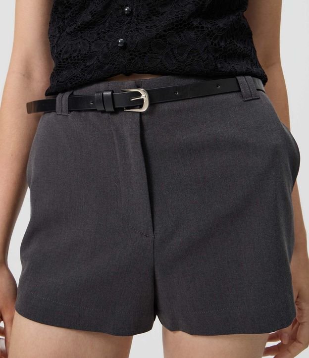Short Sastre con Cinturón y Modelo Mini 3
