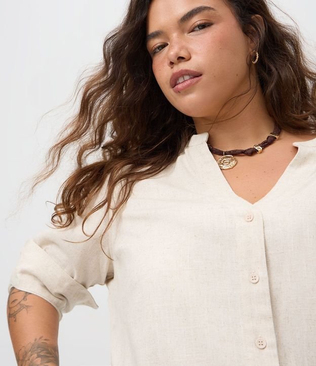 Camisa en Viscosa y Lino con Cuello Padre Curve & Plus Size 3