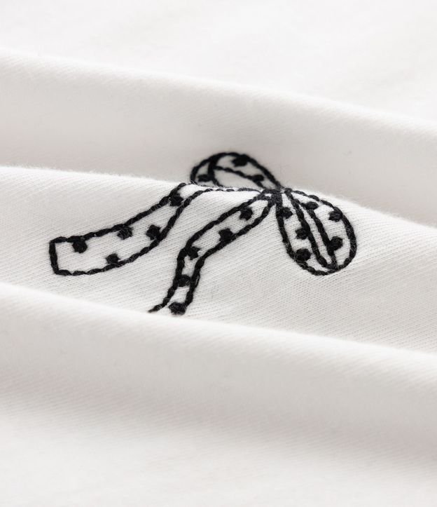 Remera Infantil en Algodón con Bordado de Lacitos - Talle 5 A 16 años 4