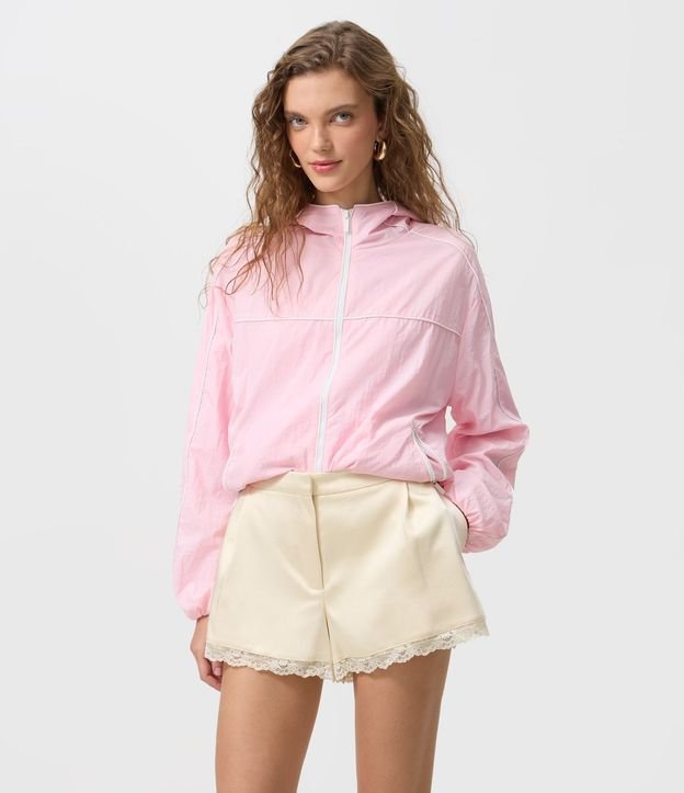 Minishort Satinado con Bolsillos y Encaje en el Bajo 1