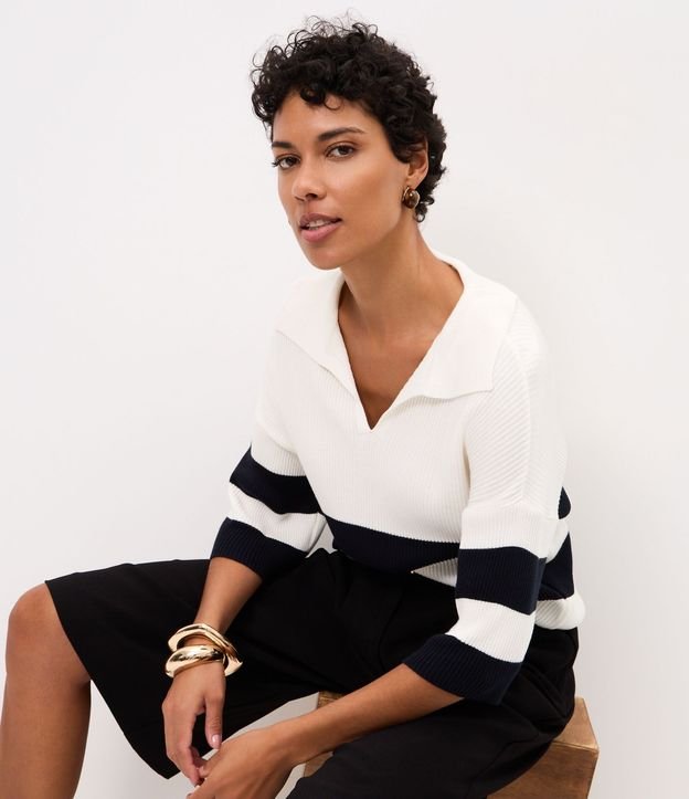 Blusa en Punto con Cuello Polo y Estampa Rayada 5
