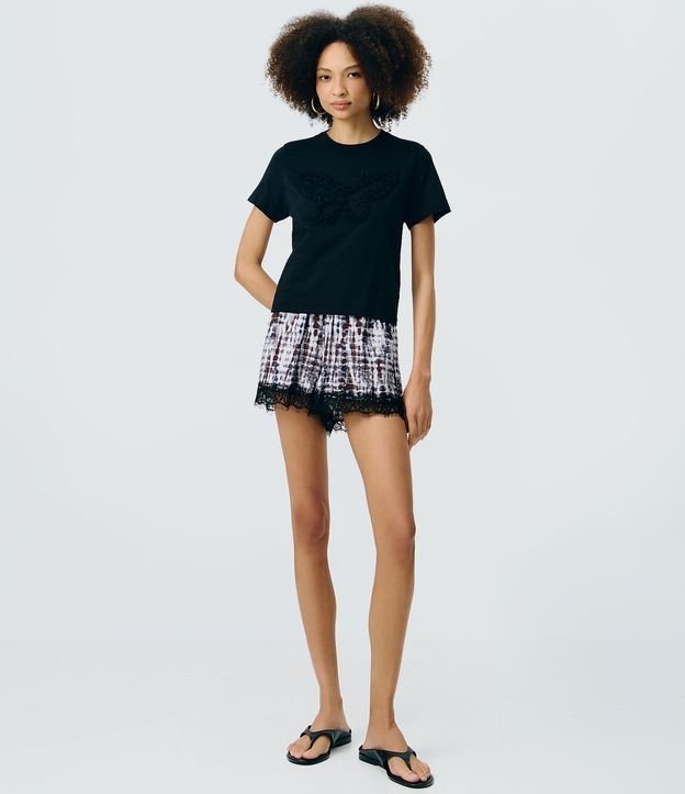 Remera Regular en Algodón con Mariposa Bordada 2