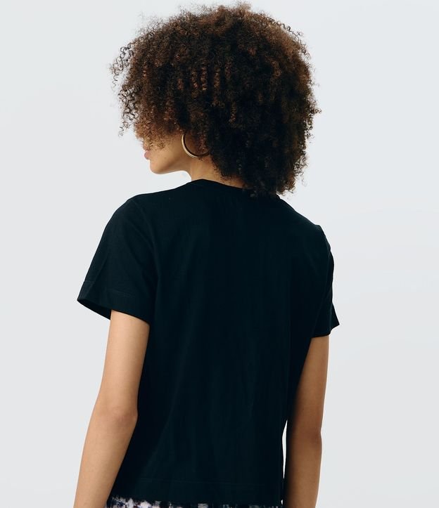 Remera Regular en Algodón con Mariposa Bordada 4