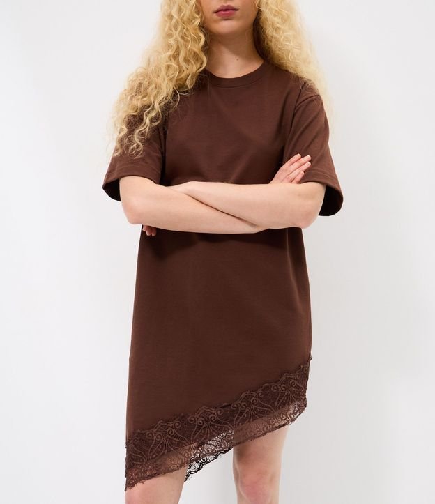 Vestido Corto en Algodón con Bajo de Encaje Asimétrico 3