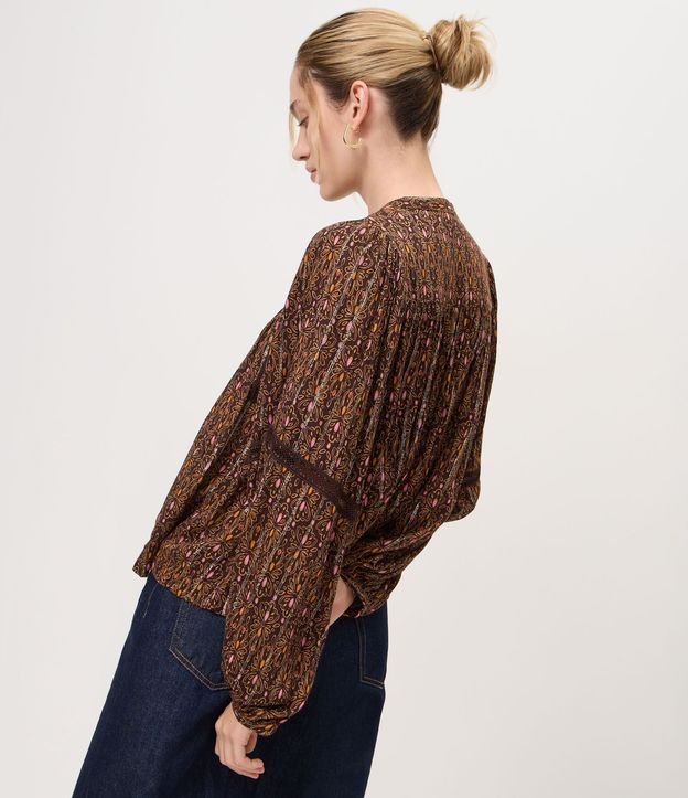 Blusa en Viscosa con Estampado Paisley y Mangas Abullonadas 4