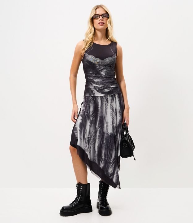 Vestido Midi en Tule con Estampa Abstracta y Bajo Asimétrico