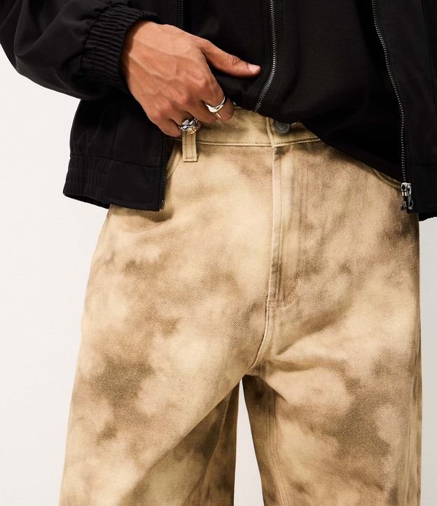 Pantalón en Sarga Super Baggy con Estampado Abstracto 3