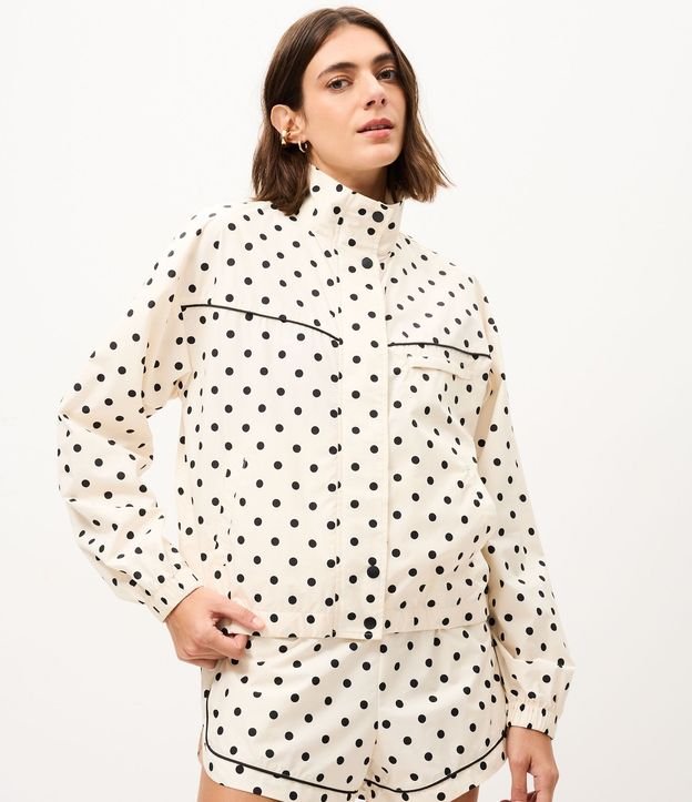 Campera Rompe Viento Deportivo con Estampa de Lunares