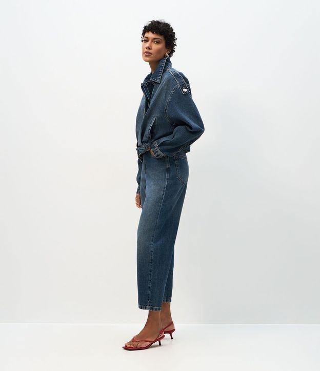 Campera Bomber en Jeans con Recortes Balonê y abotonado 2