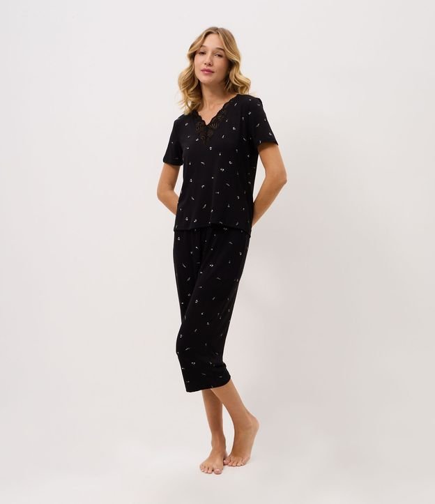 Pijama Largo con Estampa Floral y Encaje 2