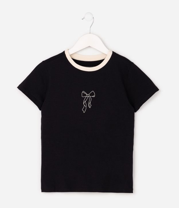 Remera Infantil en Algodón con Cuello Contrastante y Bordado de Lazo - Talle 5 a 16 años 2