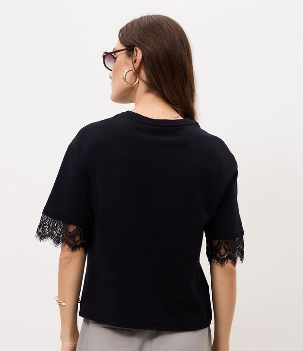 Remera en Algodón con Encaje Aplicada en las Mangas 4