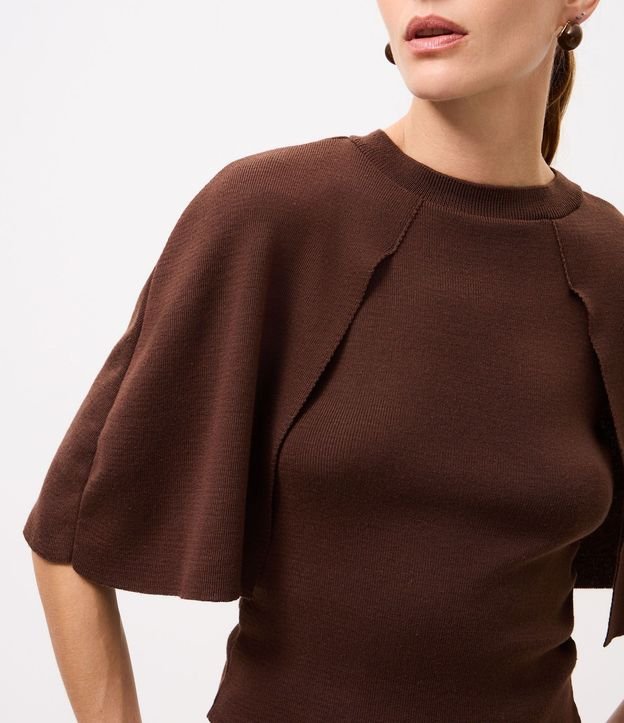Blusa en Punto con Capinha Sobreposta 4