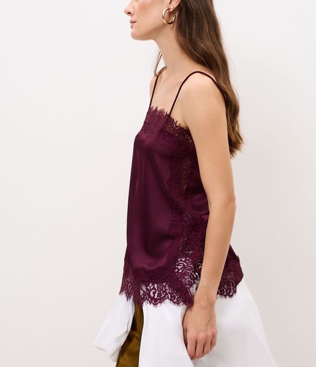 Blusa Satinada con Escote Cuadrado y Encaje Aplicado 3
