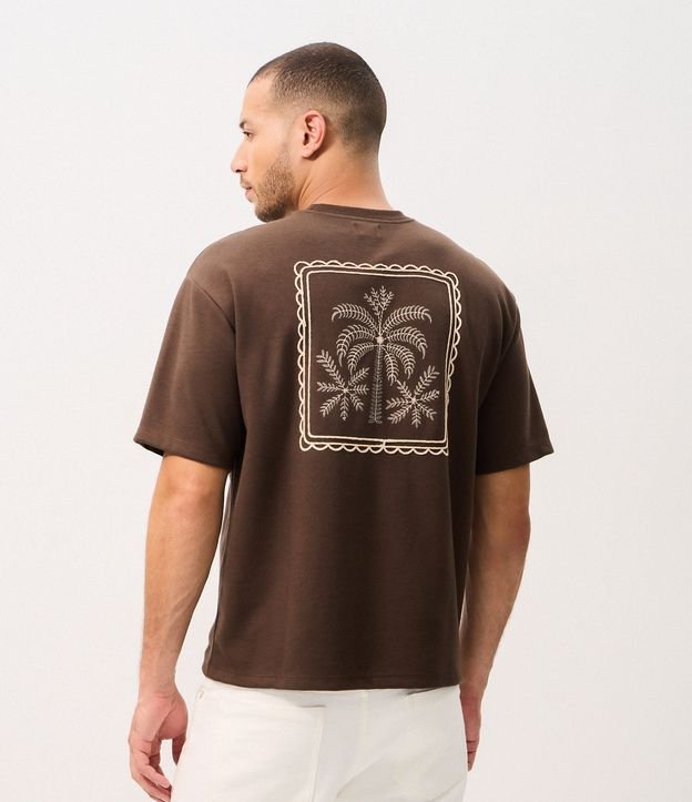Remera Boxy en Suedine con Bordado en la Espalda