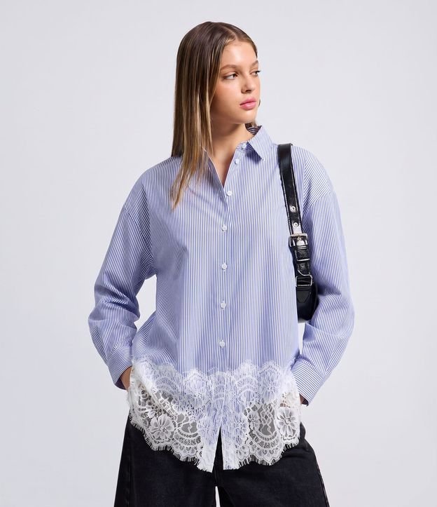 Camisa Oversize de Tricoline con Rayas y Detalle de Renda