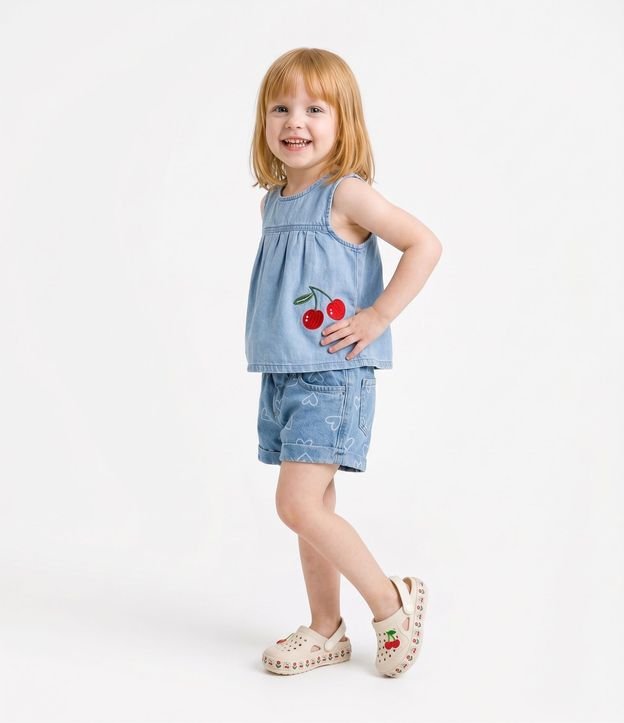 Blusa Bata Infantil en Jeans con Bordado de Cereza - Talle 1 a 6 años 2