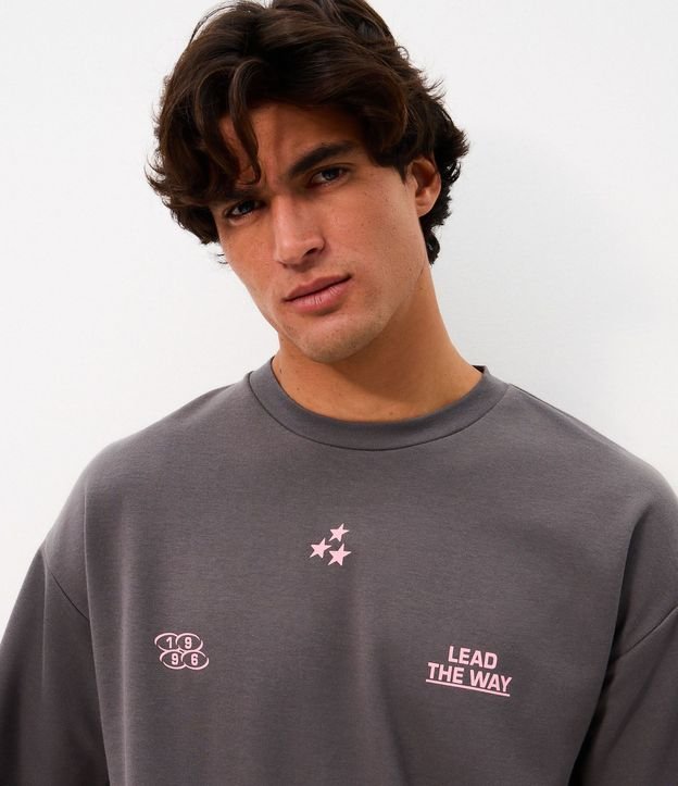 Remera Oversized con Lettering Lead The Way 1
