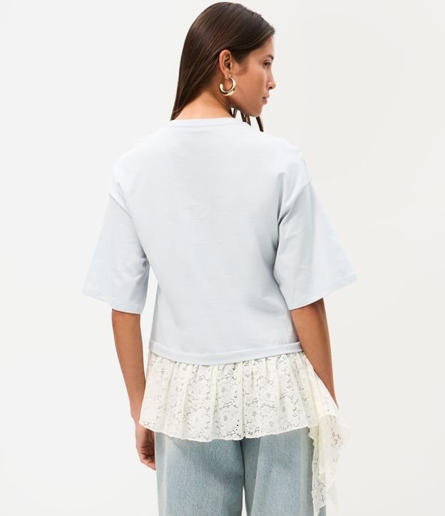 Remera Overboxy en Algodón con Bajo de Encaje 4
