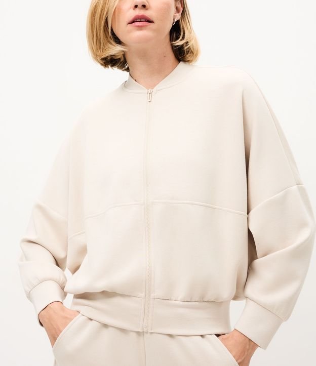Campera Bomber Deportiva en Modal 3