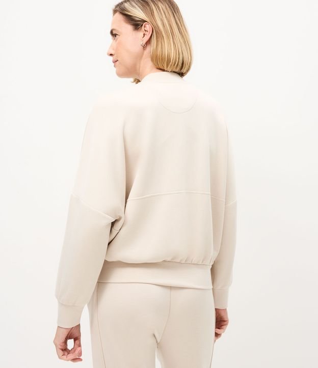 Campera Bomber Deportiva en Modal 4