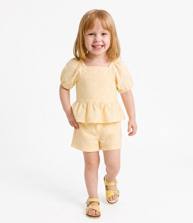 Conjunto Infantil en Algodón Bordado de Corazones con Blusa Peplum - Talle 1 a 6 años 1